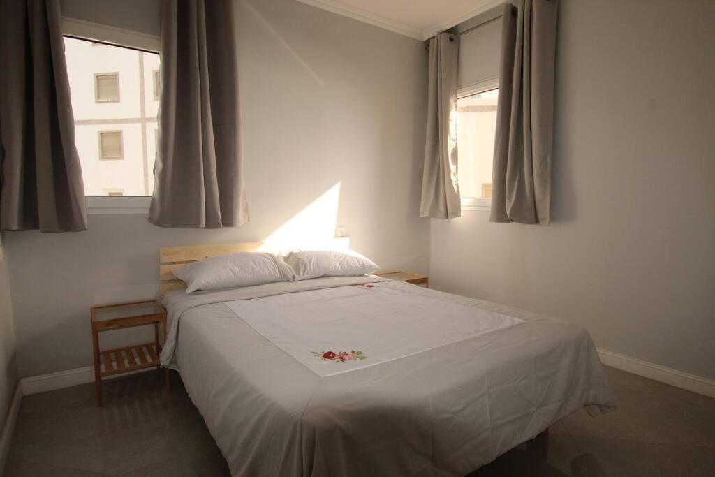 Royal Aparatment On The Sea , Blvd Nitza 34 Netanja Buitenkant foto
