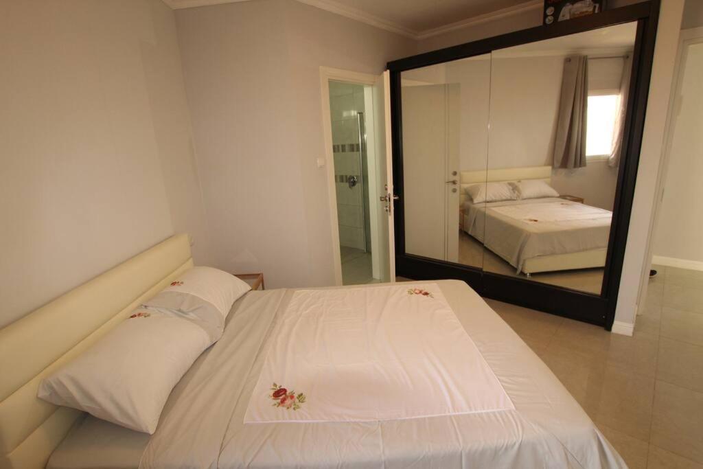 Royal Aparatment On The Sea , Blvd Nitza 34 Netanja Buitenkant foto