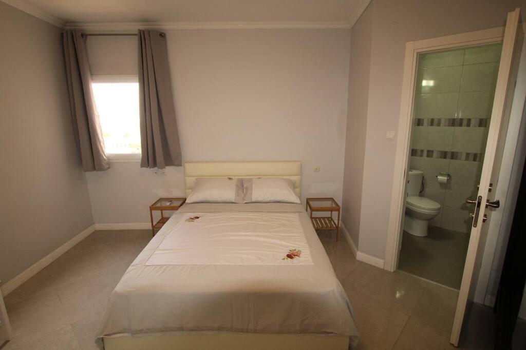Royal Aparatment On The Sea , Blvd Nitza 34 Netanja Buitenkant foto