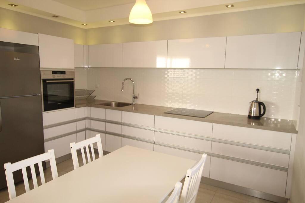 Royal Aparatment On The Sea , Blvd Nitza 34 Netanja Buitenkant foto